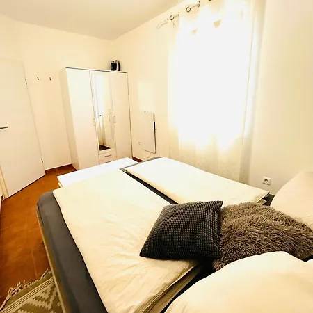 Sonnige Terrassenwohnung Lägenhet